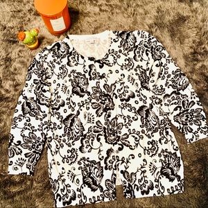 Joseph A Black & White Flower Sweater Size Medium